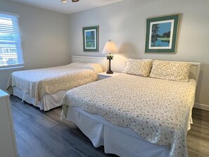 6 chambres, fer et planche à repasser, accès au Wi-Fi (inclus)