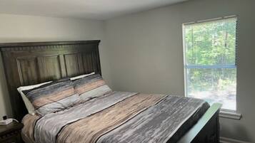 2 bedrooms, iron/ironing board, WiFi (free), bed sheets