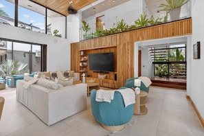 Smart TV, books, stereo - Luxury beachside estate with 2 homes, 10 bedrooms, pool, sleeps 24 (Cabo Velas)