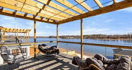 NEW Serene Lakefront Lake Anna, Beach, Dock, Pool