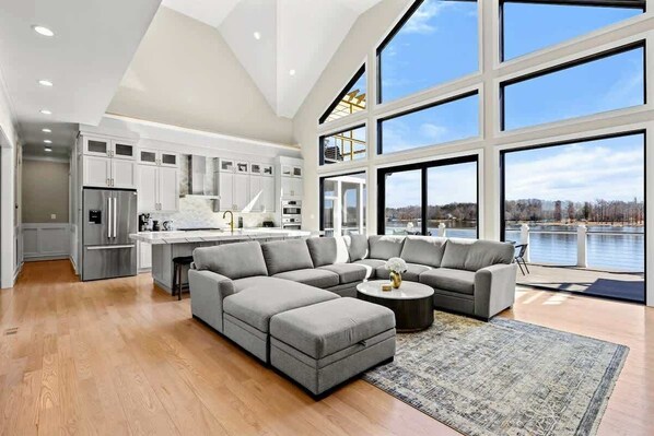 Smart TV, fireplace, offices