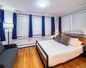 4 bedrooms, iron/ironing board, bed sheets