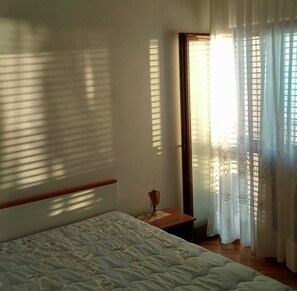 1 makuuhuone, ilmainen Wi-Fi, vuodevaatteet