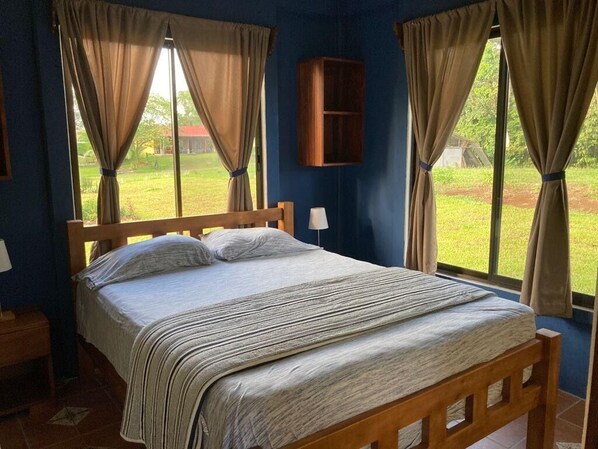 2 bedrooms, travel cot, WiFi