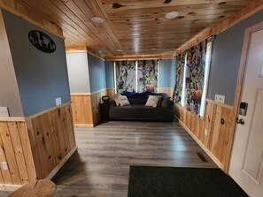 Interior - The Pull Down House! Brand New Utopia! (Jackman)