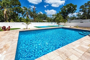 Udendørs pool