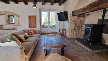 Télévision, cheminée