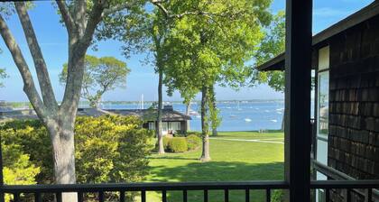 Private 1-bedroom waterfront apartment in fabulous Shelter Island Heights
