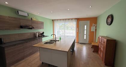 Complete stone house 130 m2