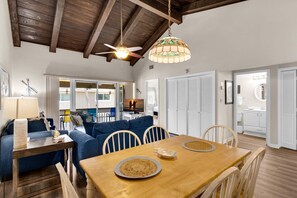 Dining - Chateau La Mer #7D (Destin)