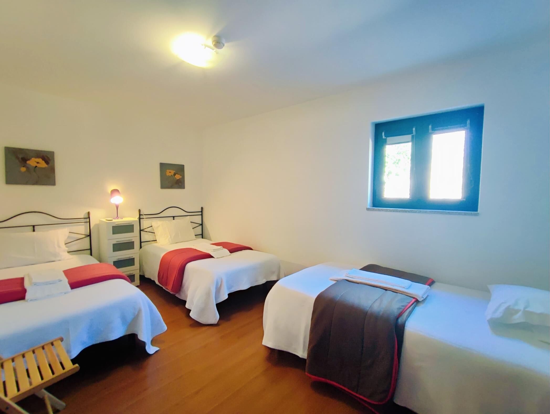 3 chambres, accès Internet, draps fournis