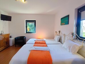 1 bedroom, internet, bed sheets