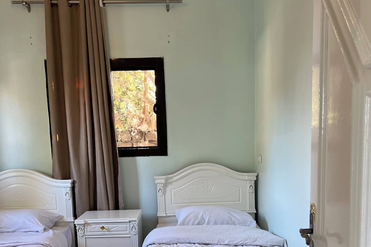 Comfort Studio, Courtyard View | 1 bedroom, desk, laptop workspace, soundproofing