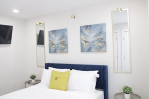 2 habitaciones, tabla de planchar con plancha, wifi y ropa de cama 