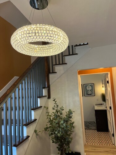 Cozy 3-bedroom house in Green Bay. Near Lambeau Field and Broadway District.