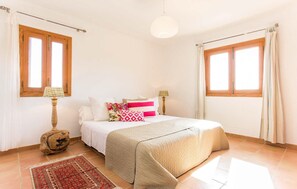 5 Schlafzimmer, Reisekinderbett, kostenloses WLAN