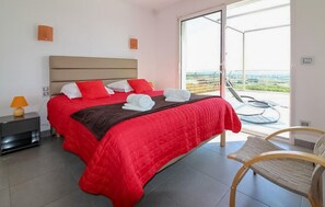 5 chambres, lit parapluie, Wi-Fi gratuit, draps fournis