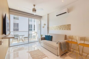 Apartamento | Zona de estar | Una televisión LED