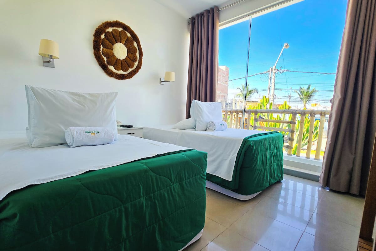 Comfort Twin Room | Laptop workspace, blackout curtains, soundproofing, free WiFi