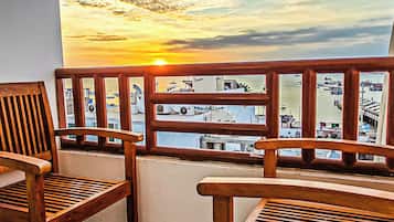 Luxury Room, Sea View | Laptop workspace, blackout curtains, soundproofing, free WiFi