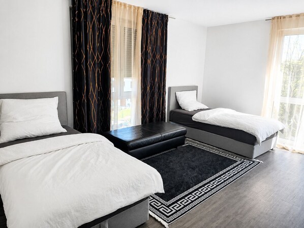 Iron/ironing board, WiFi, bed sheets