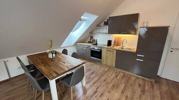 Micro-ondes, four, plaque de cuisson, lave-vaisselle
