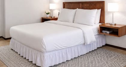 Maple Creek Motor Inn