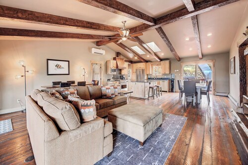 Year round peace and views near York, MT; 3 bed and 3 bath; sleeps up 12