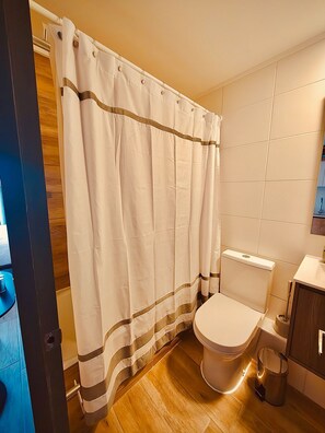 Departamento básico | Baño