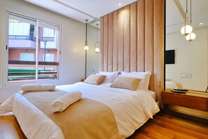 2 chambres, fer et planche à repasser, accès à Internet
