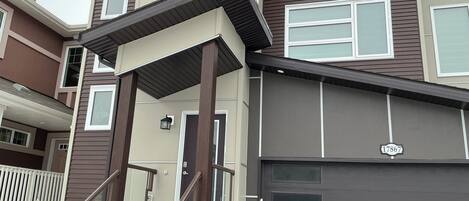 تفاصيل الفندق من الخارج