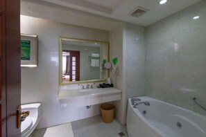 Bathroom - Huihe Hotel (Shangrao High Speed Railway Station) (Shangrao)