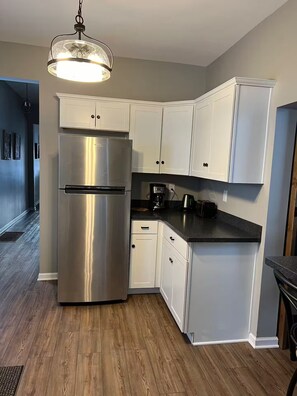 Refrigerador, microondas, horno, placa de cocina