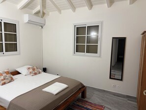 2 bedrooms, iron/ironing board, WiFi, bed sheets - House 1 Royal passion (Saint-François)