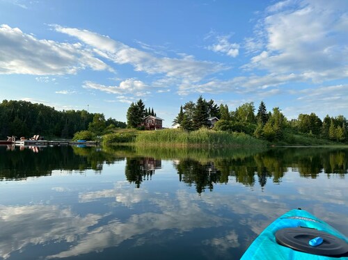 Cozy Cottage on Private Lake
