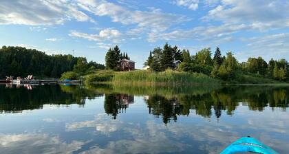 Cozy Cottage on Private Lake