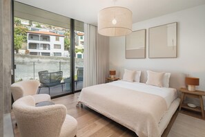 3 chambres, fer et planche à repasser, Wi-Fi, literie fournie