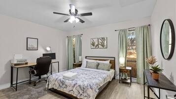 2 間睡房、熨斗/熨衫板、Wi-Fi、床單