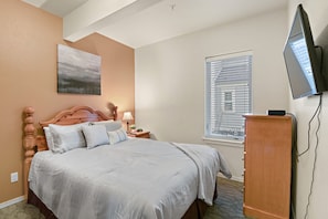 2 bedrooms, desk, iron/ironing board, free WiFi