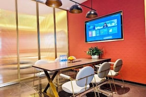 Business centre - Mengtai Dongning Hotel (Rongshui)