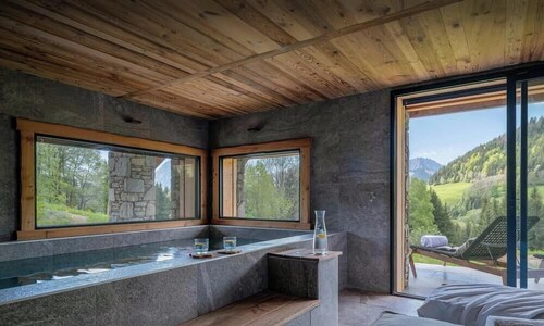 Chalet 1786 - Luxury stay for 11 with heated indoor pool - OVO Network