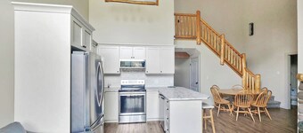 Riverside Way by Fernie Lodging Company