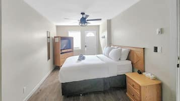 Townhome, Balcony | 2 bedrooms, free WiFi, bed sheets
