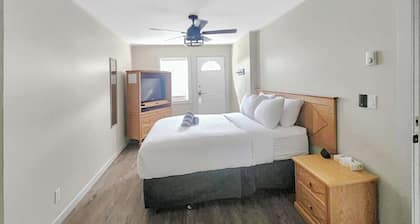 Riverside Way by Fernie Lodging Company