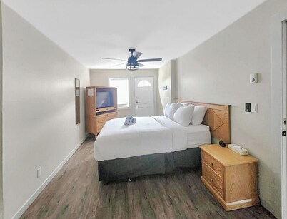 Riverside Way by Fernie Lodging Company
