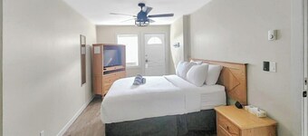 Riverside Way by Fernie Lodging Company
