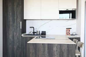 Fridge, dishwasher - CN003 – Cesenatico, two-room apartment facing the sea with panoramic terrace (Cesenatico)