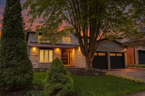 Your Dream Stay– Luxury Duplex 3BR Detached House in Prime Location