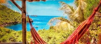 Gite Ti Kazalo - Cabane perchée - sea view - direct access to the Baie des Tortues beach