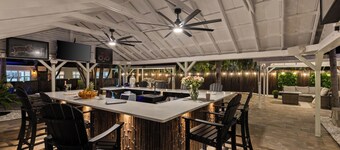 Clearwater Beach Entire Private Resort! SALT Heated Pool! Sleeps 30 Comfortably!